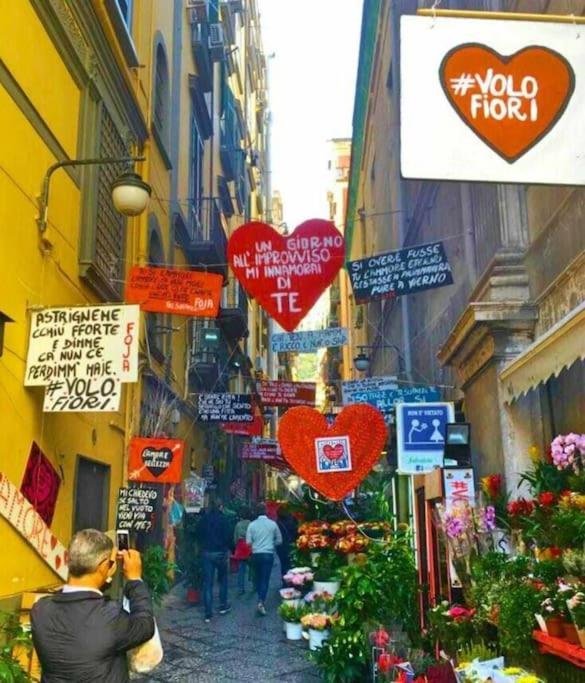 I Tre Re Via Toledo Naples Exterior photo
